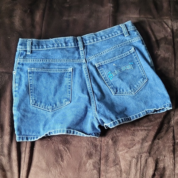 Bum shorts - Picture 2 of 2